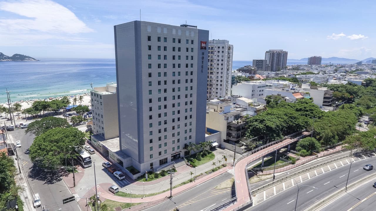 IBIS e MERCURE – Praia do Pepê – Barra da Tijuca – RJ