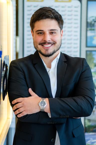 Lucas R. Galvêas Faria